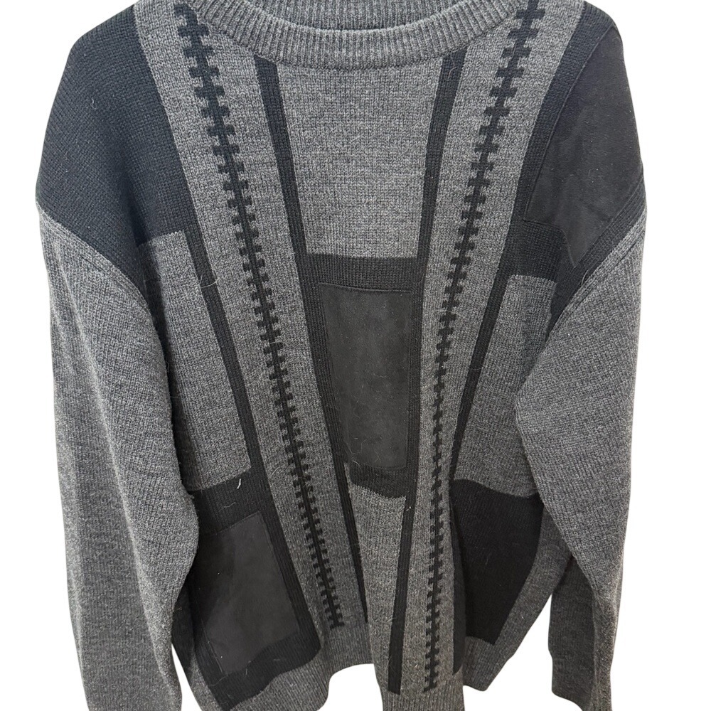 Vintage Gray & Black Crewneck Sweater - Classic Knit